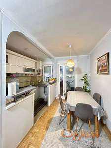 Prodaja stana-Nova Detelinara, 67m2, Namešten! Uknjižen!